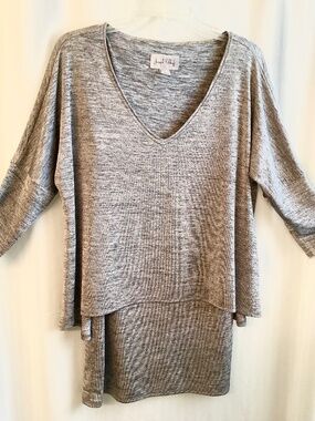 JOSEPH RIBKOFF… Heather Gray, layered tunic, and sheet sleeves, size 10